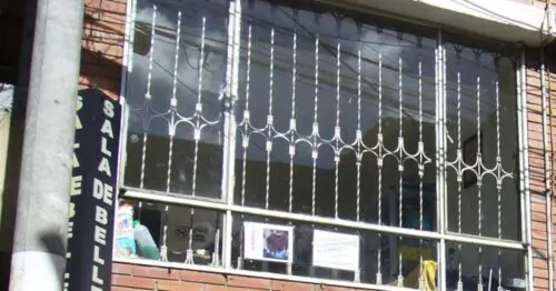 PELUQUERIA STILOS GINA PELUQUERIA STILOS GINA